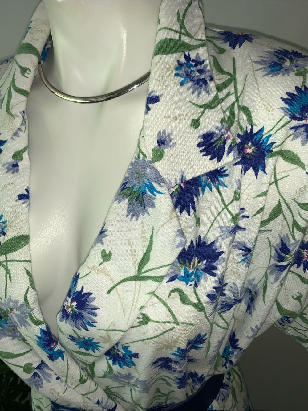 v i n t a g e :: Floral Cottagecore Cornflower Shirtdress - Picture 12 of 14